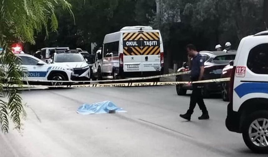 Buca’da trafikte yola yatan kadın feci şekilde can verdi