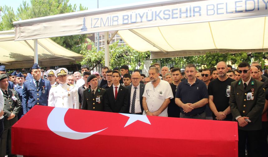 Şırnak'ta şehit düşen astsubay İzmir’de toprağa verildi