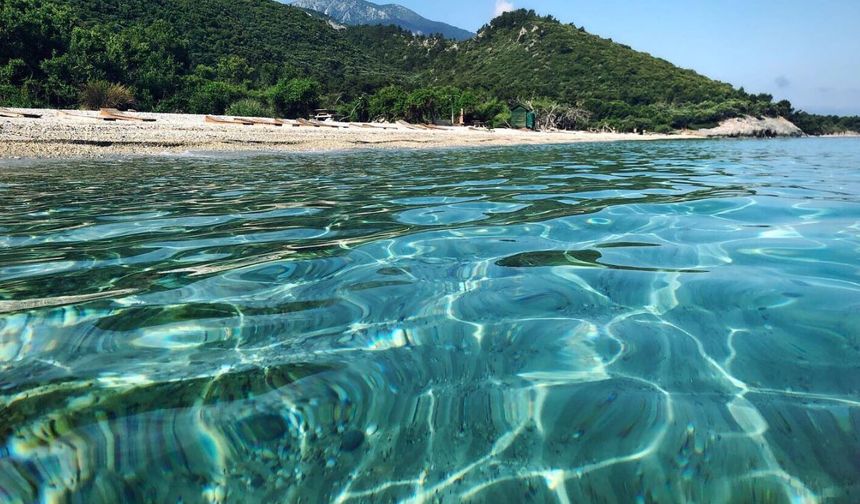 Çeşme'de yaz tarifesi açıklandı: 2026 beach giriş ücretleri