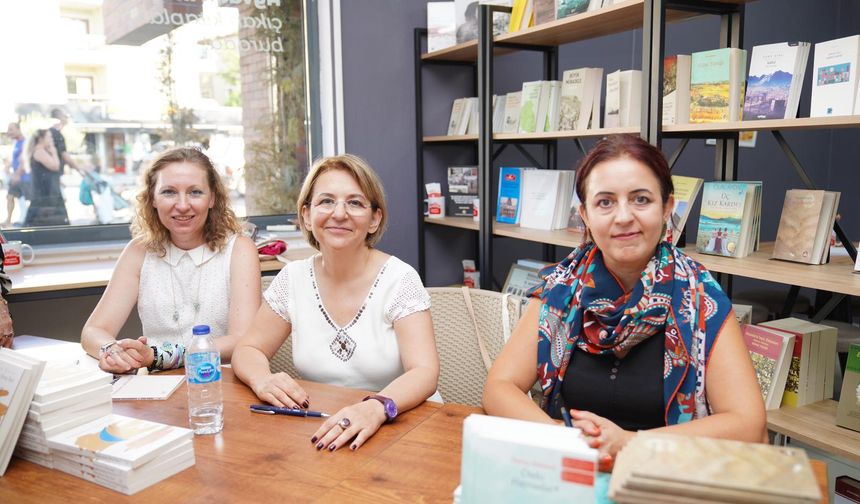 Ayvalıklı yazarlar, göç hikâyeleriyle okurlarıyla buluştu