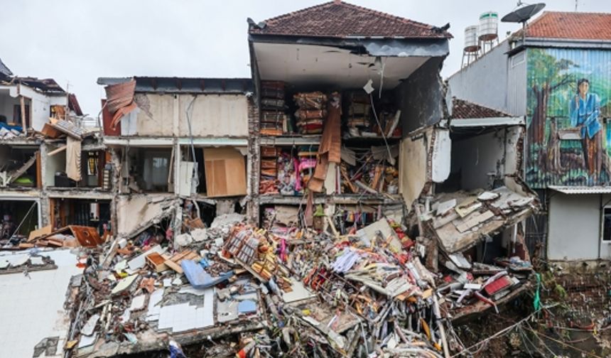 Şiddetli yağmur Bali’yi vurdu: 6 ölü, 4 kayıp