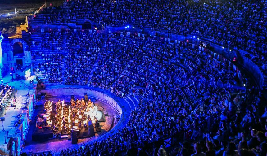 Hierapolis’te tarih ve müzik buluştu: Carmina Burana büyüledi