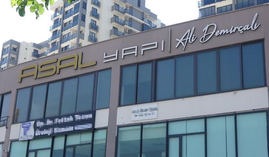 Dehşet anları! Belediye başkanının işyerine silahlı saldırı