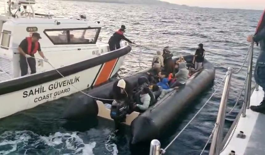 Seferihisar ve Dikili’de göçmen operasyonu: 67 kişi kurtarıldı