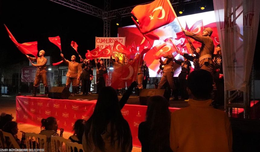 Bergama’da Cumhuriyet coşkusu: 'Cumhuriyet kolay kurulmadı'