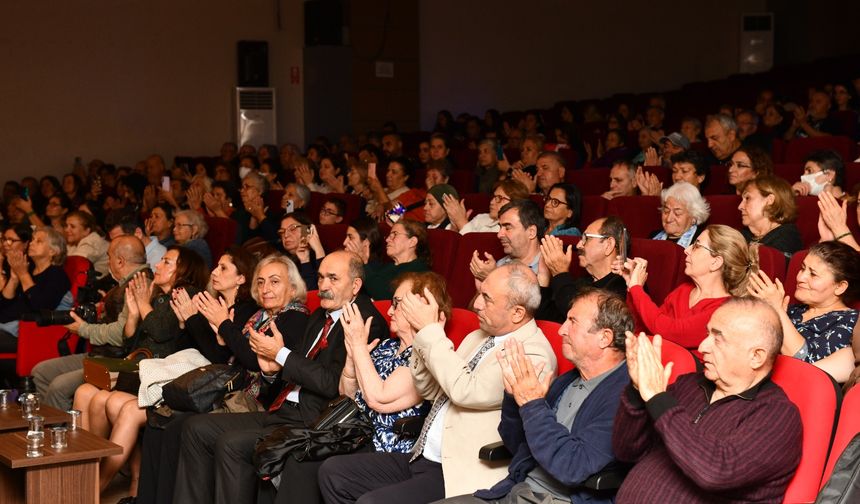 Çiğli’de duygular Aşık Veysel için taştı!