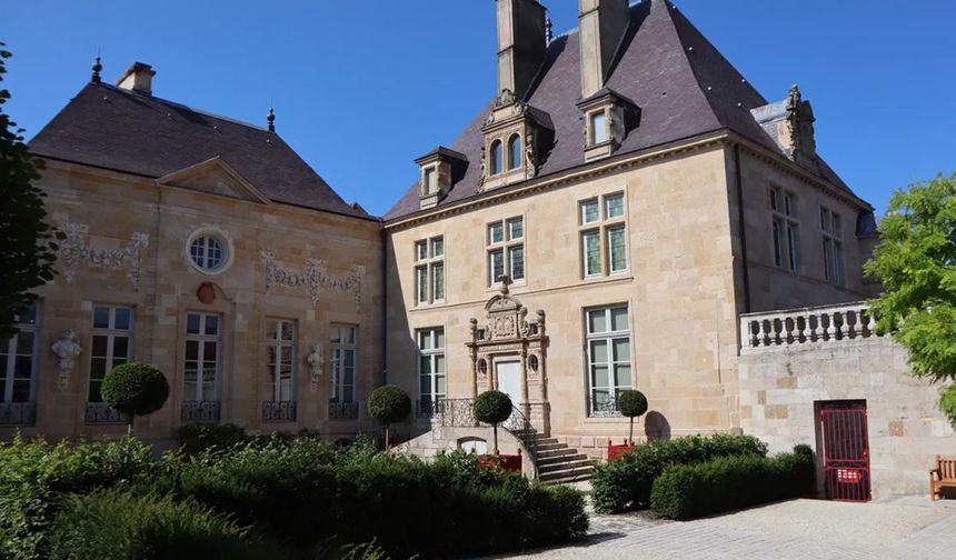 Louvre soygununun ardından Fransa'da bir müze daha soyuldu!