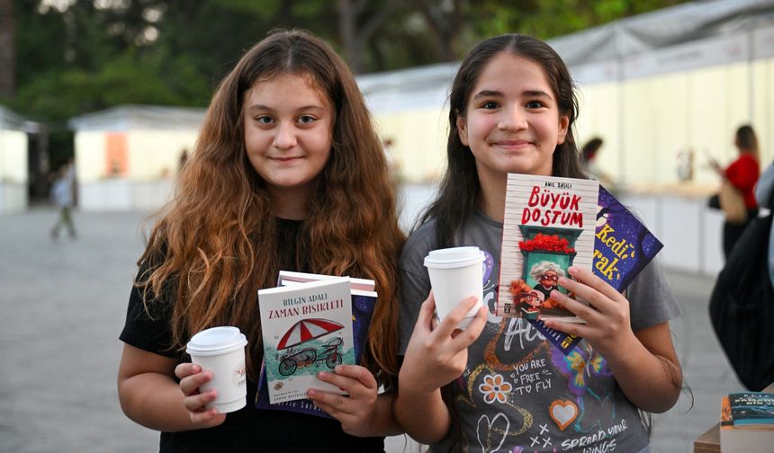 Bornova’da Kitap Günleri coşkusu sürüyor