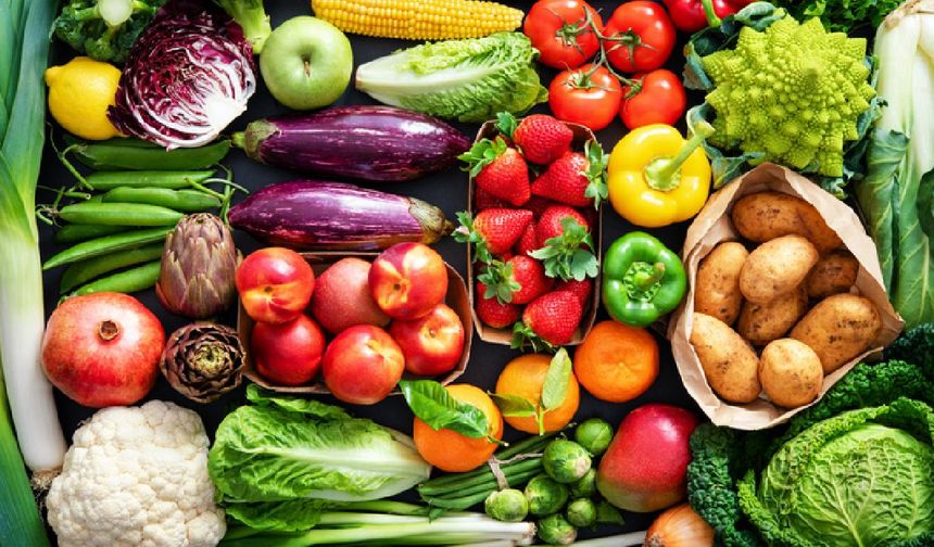 En tehlikeli sebze ve meyveler açıklandı! İşte en kirli besinler