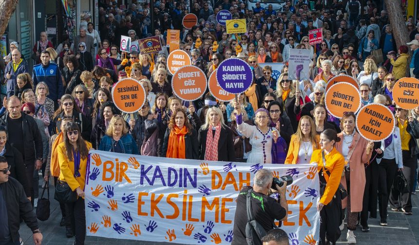 Karşıyaka’dan kadına yönelik şiddete karşı güçlü dayanışma mesajı