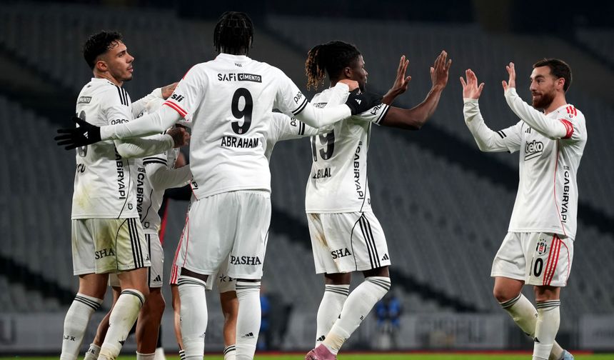 Beşiktaş’ta beklenmedik gelişme: 15 milyonluk yıldızla yollar ayrılıyor!