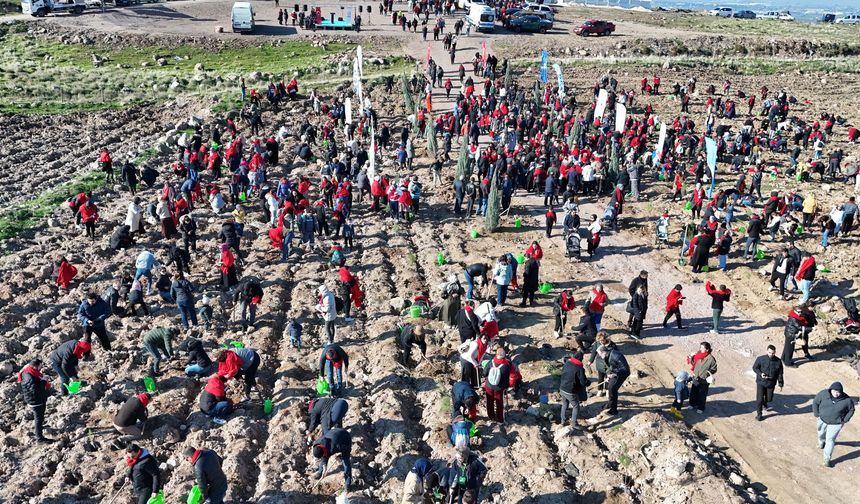 Menemen’de 'İyi ki Doğdun Bebek Hatıra Ormanı' kuruldu