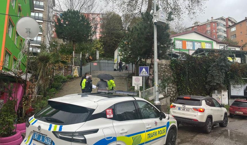 Korkunç kaza! 4 yaşındaki çocuk kamyonetin altında kaldı