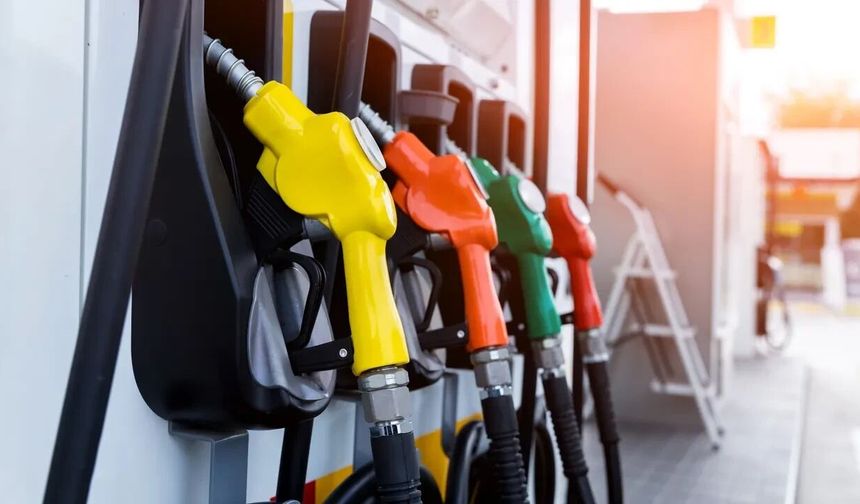 Akaryakıtta indirim sevinci kısa sürdü: Cumartesi günü zam kapıda!