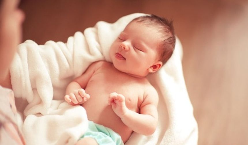 Anne babalar dikkat! Yenidoğanlar için zorunlu tarama geliyor