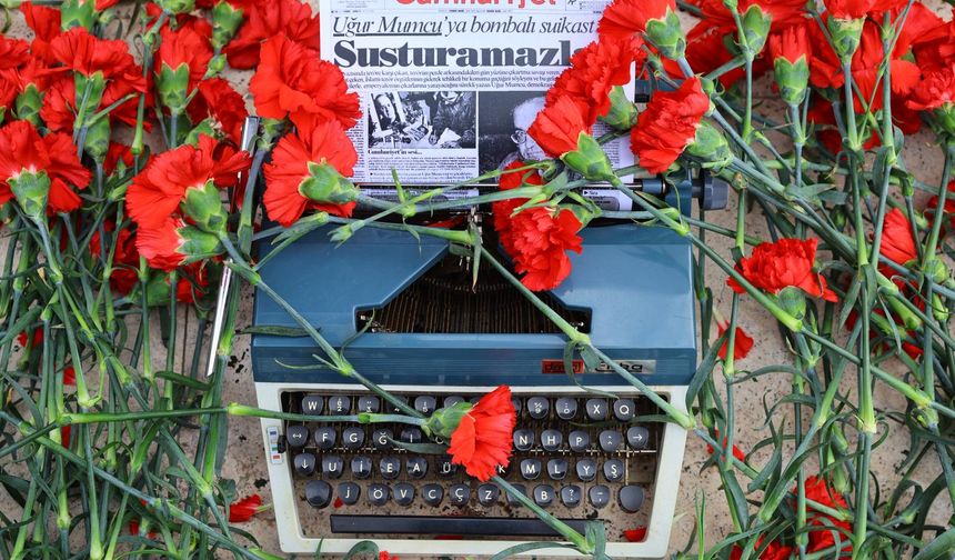Karabağlar’da aydınlık mücadelesiyle anıldı