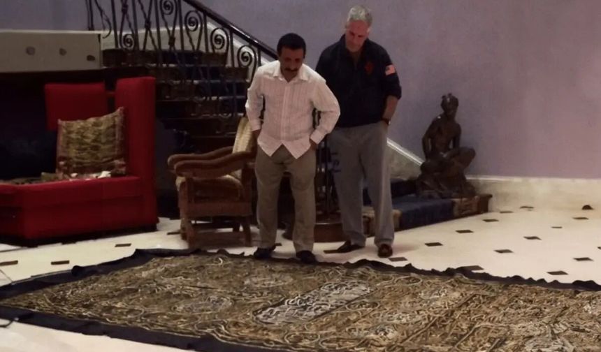Epstein’in evinden Kabe örtüsü parçaları çıktı: Halı olarak kullanmış!