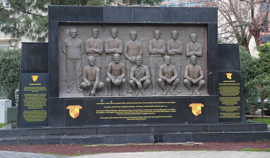 Konak Belediyesi onardı: Göztepe Anıtı yeniden ayağa kalktı