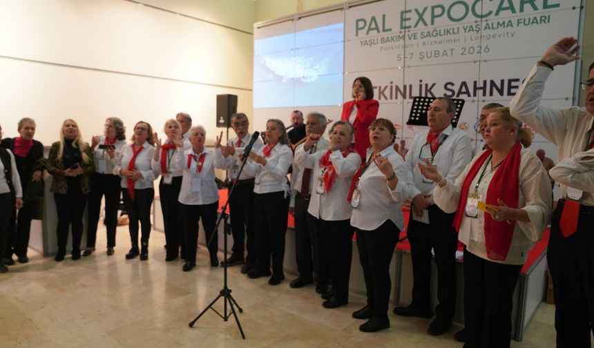 Seferihisar’ın 3. Yaş Üniversitesi fuarda damga vurdu