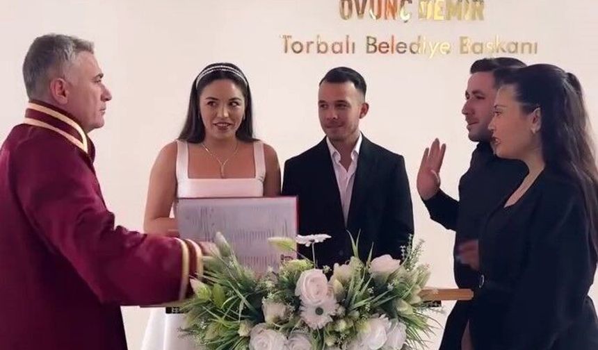 Torbalı’da nikah sırasında yapılan şaka davetlileri endişelendirdi