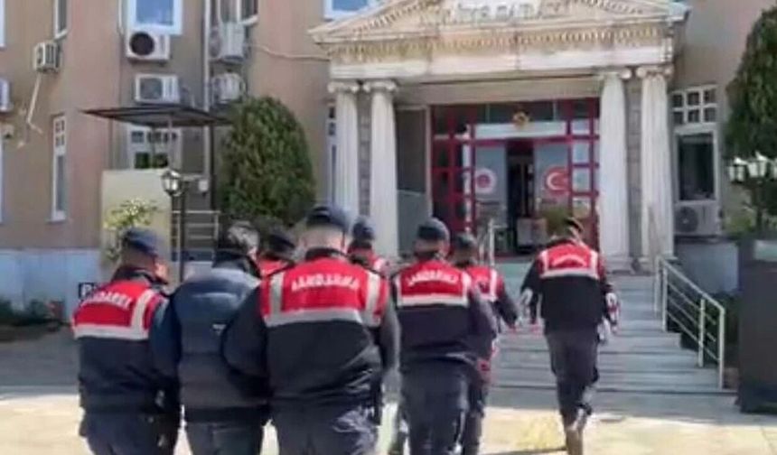 Aydın açıklarında 2 organizatör ile 101 kaçak göçmen yakalandı