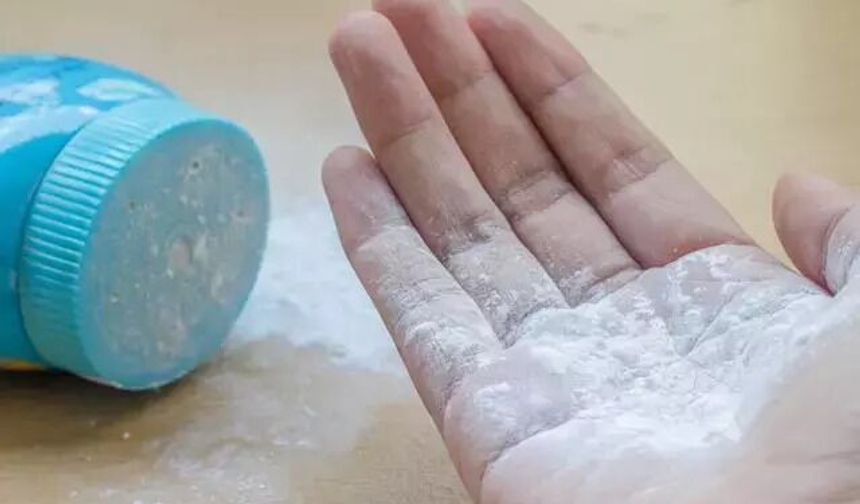 Bebek pudrasının 6 inanılmaz kullanım alanı: Evdeki gizli kahraman!