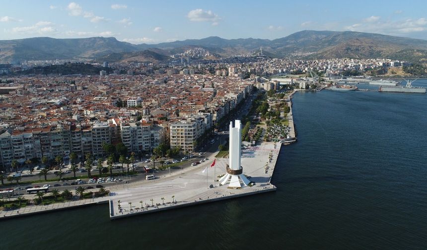 İYTE Öğrencileri Karşıyaka için sürdürülebilir konut fikirleri üretiyor