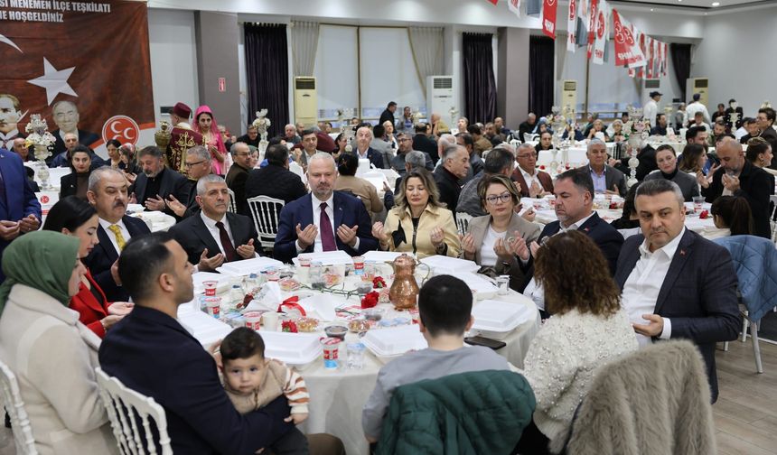 Menemen’de ramazan sofralarında ‘Cumhur İttifakı’ vurgusu