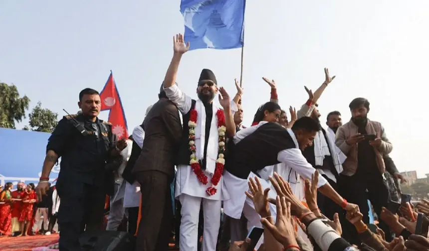 Eski rapçi başbakan oldu: Nepal'de yeni dönem