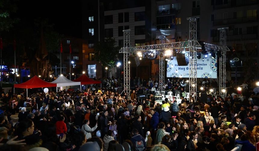 Ramazan Şenliği’nde Cumhuriyet Meydanı doldu