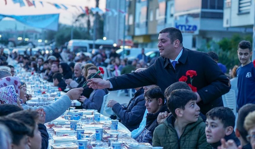 Torbalı’da 3 bin kişi Ramazan iftarında buluştu
