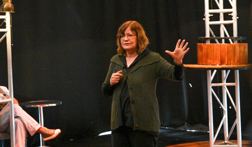 Tiyatronun binlerce yıllık serüveni Bornova’da anlatıldı