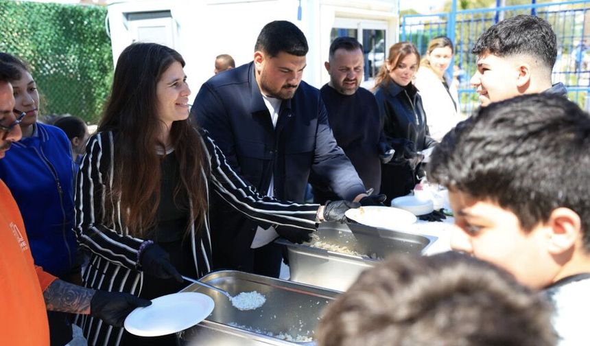 Çeşme Belediyesi’nden okullara sosyal alan takviyesi