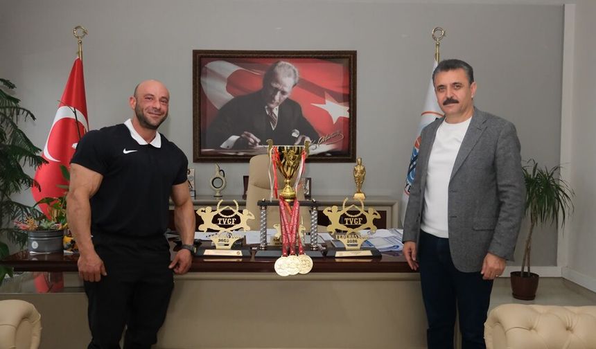 Dikili Belediyesi’nin gururu Yılmaz Acar şampiyonluğa doymuyor!