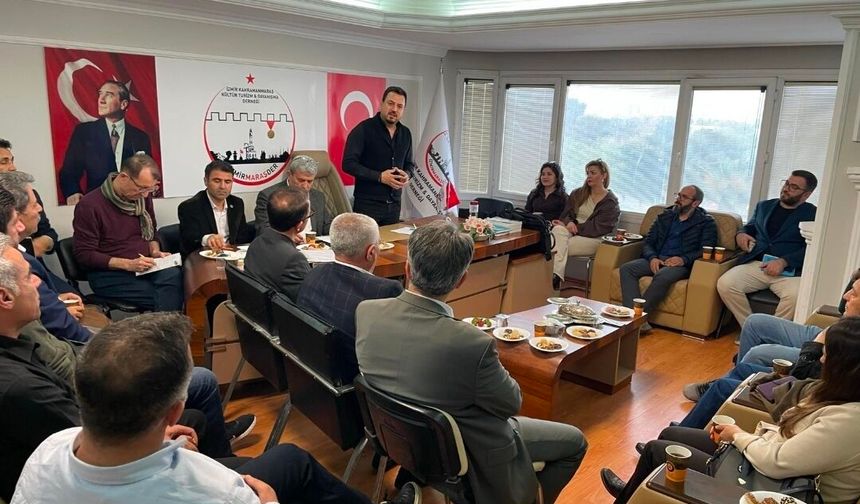 İzmir Maraşder’de Safa Narlı yeniden başkan seçildi