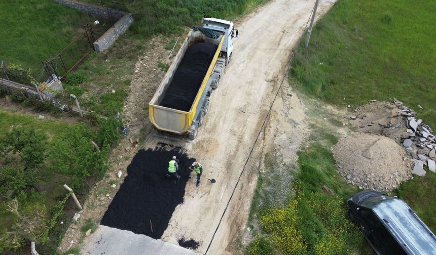 Kemalpaşa’da asfalt ve yol çalışmaları hız kazandı