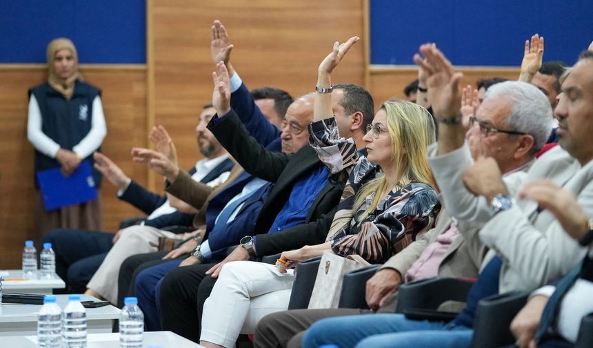 Aliağa Meclisi’nde kesin hesap oy birliğiyle geçti