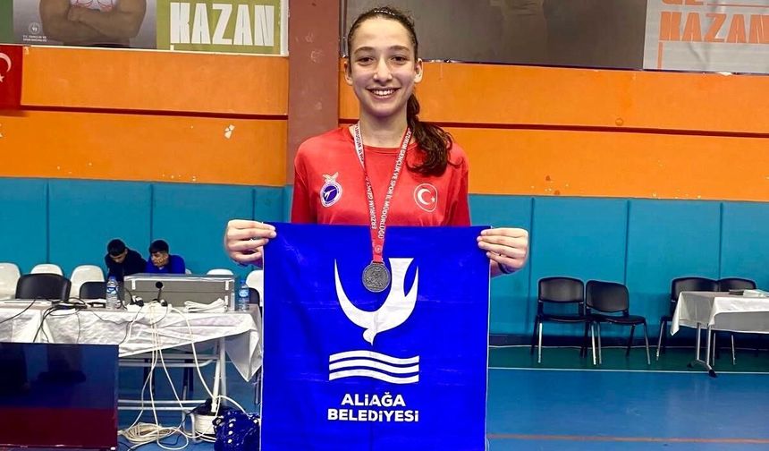 Aliağa’dan Türkiye derecesi: Merve Nisa Mızrak gümüş madalya kazandı