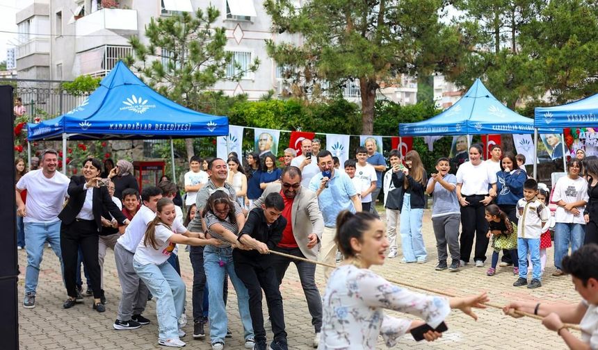 Karabağlar’da Bahar Şenliği gençlere sınav öncesi moral oldu