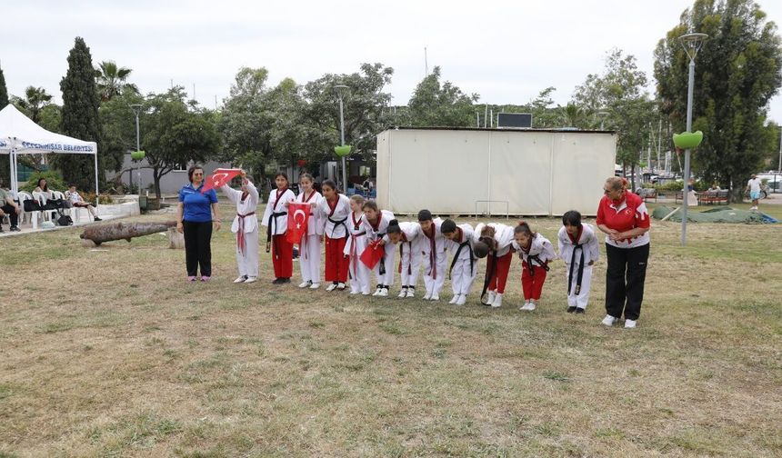 Seferihisar’da 19 Mayıs coşkusu Sığacık’ta yaşandı