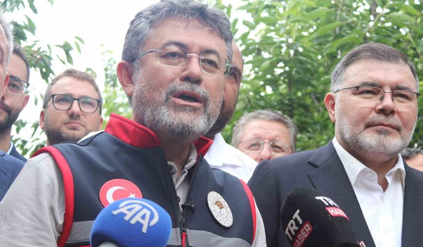 Bakan Yumaklı kiraz dalında müjdeyi verdi!