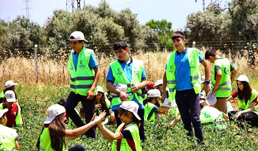 Öğrencileri doğayla buluşturan yaşam köyü İzmir'de açıldı