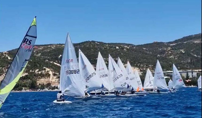 Rotada olimpiyat var: Foça’da yelkenler fora!