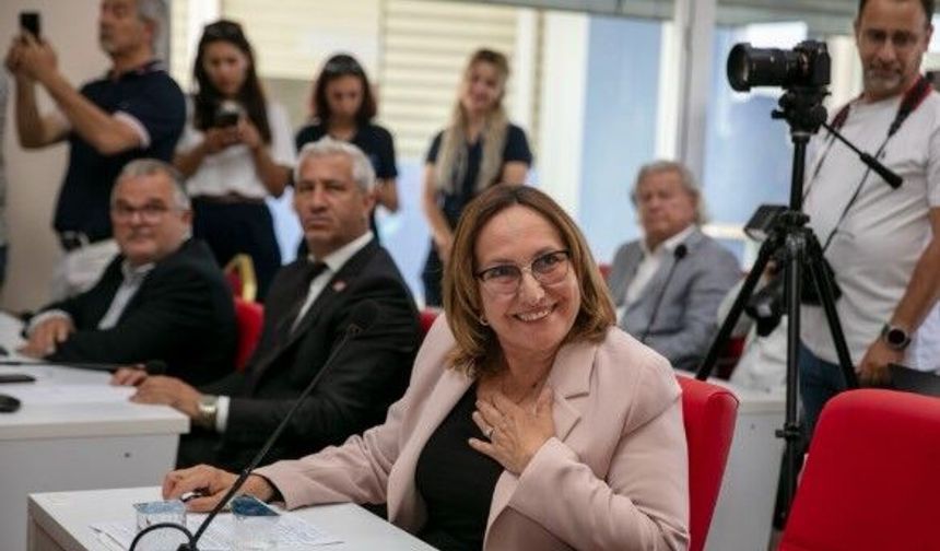 Güzelbahçe'de siyasi dengeleri değiştirecek karar! Ayşe Akın yol haritasını açıklıyor