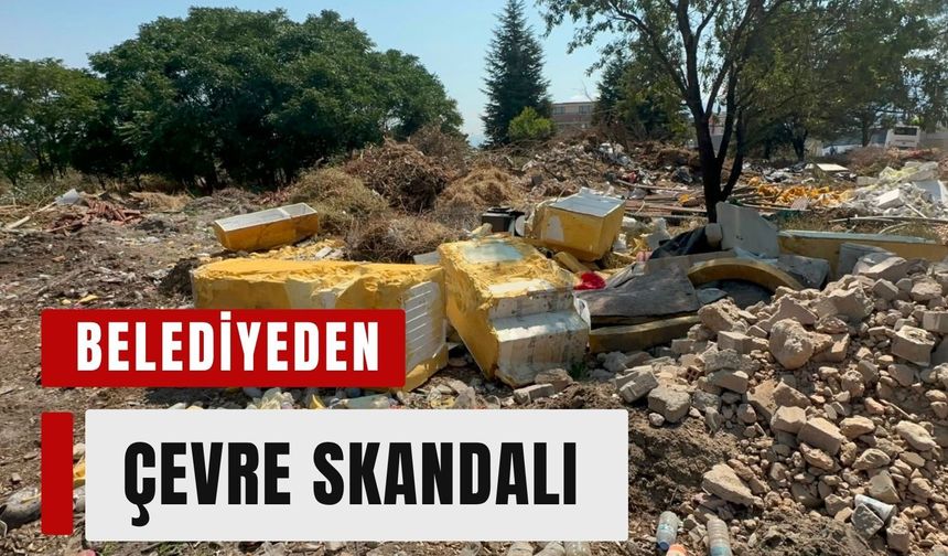 Kemalpaşa Belediyesi'nin arkasındaki görüntüler tepki çekti