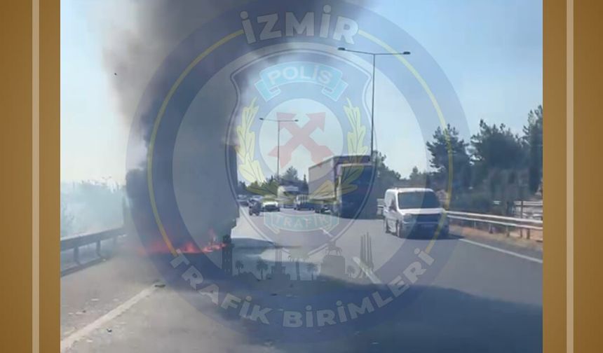 İzmir otoyolunda araç yangını