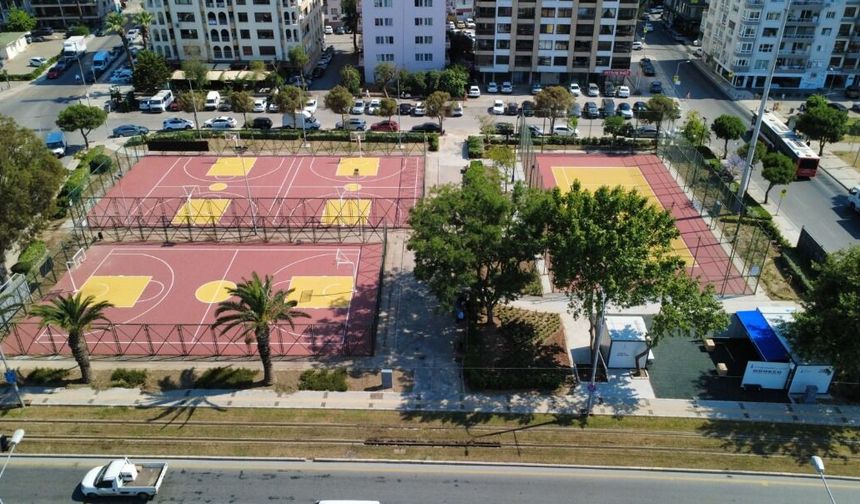 İzmir'in sahilinde yeni yaşam alanı: Spor istasyonu hizmete açıldı