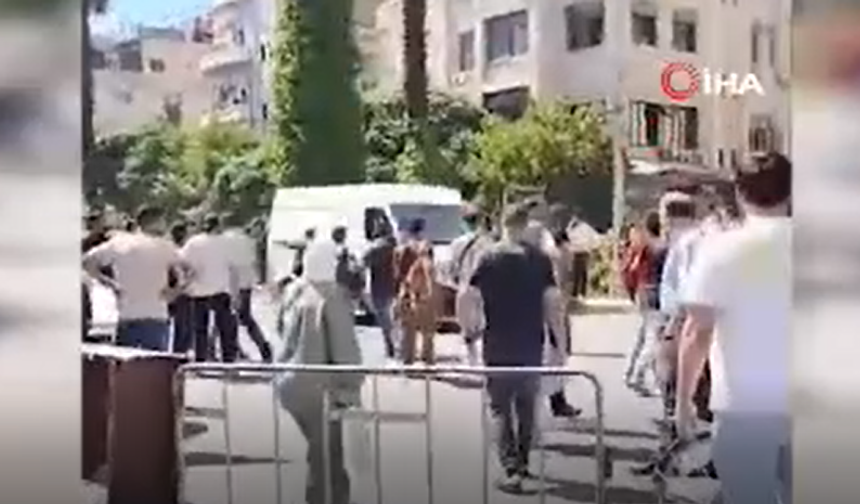 Şam'da kafede patlama: Ölü ve yaralılar var!