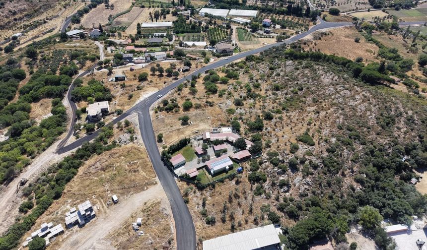 Urla'da yol ve kaldırım çalışmaları hız kesmiyor