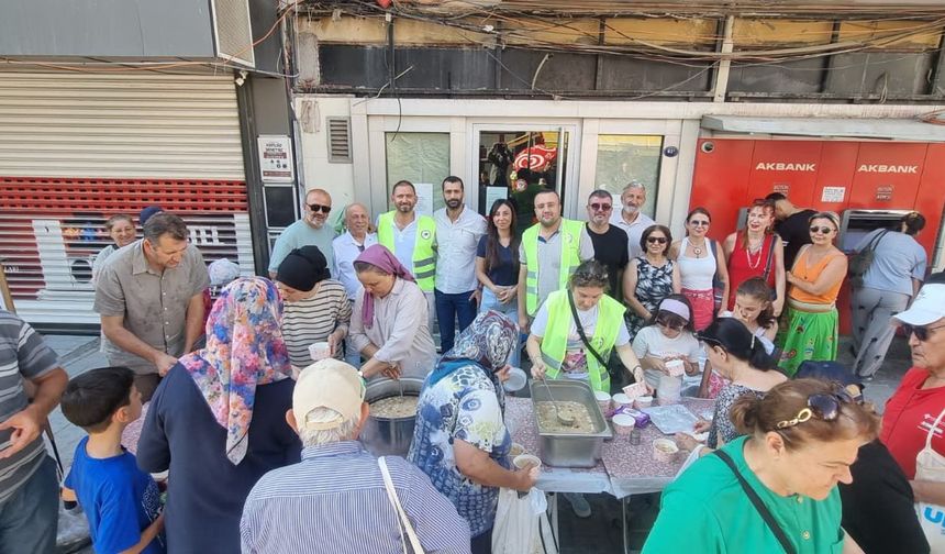 İzmir Uşaklılar ve Egeliler Dayanışma Derneği’nden birlik ve bereket buluşması: 2. aşure etkinliği gerçekleşti